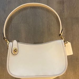 COACH SWINGER 20 bag COLOR OFF WHITE, beige